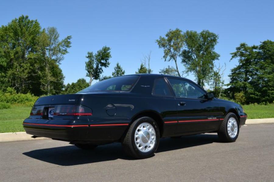 Ford Thunderbird Turbo Coupe 1987 года  (фото 11 из 17)